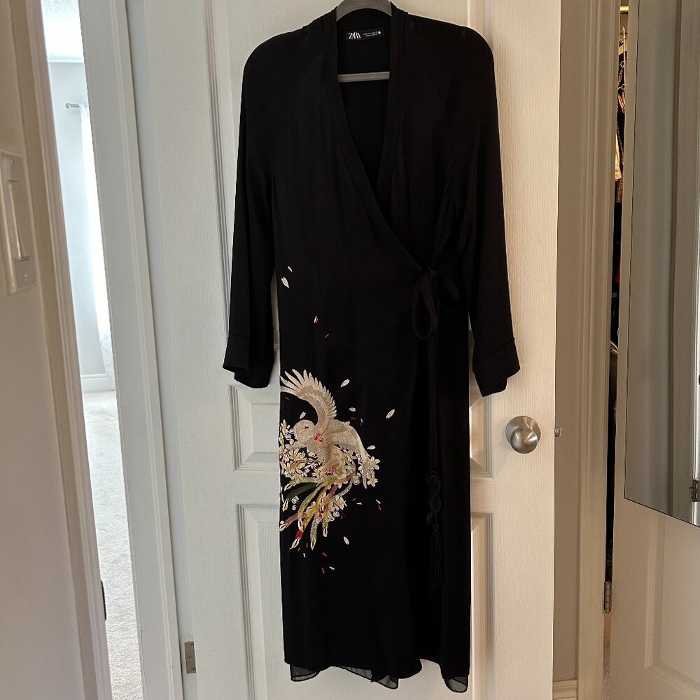 ZARA Embroidered Kimono Wrap Satin Robe